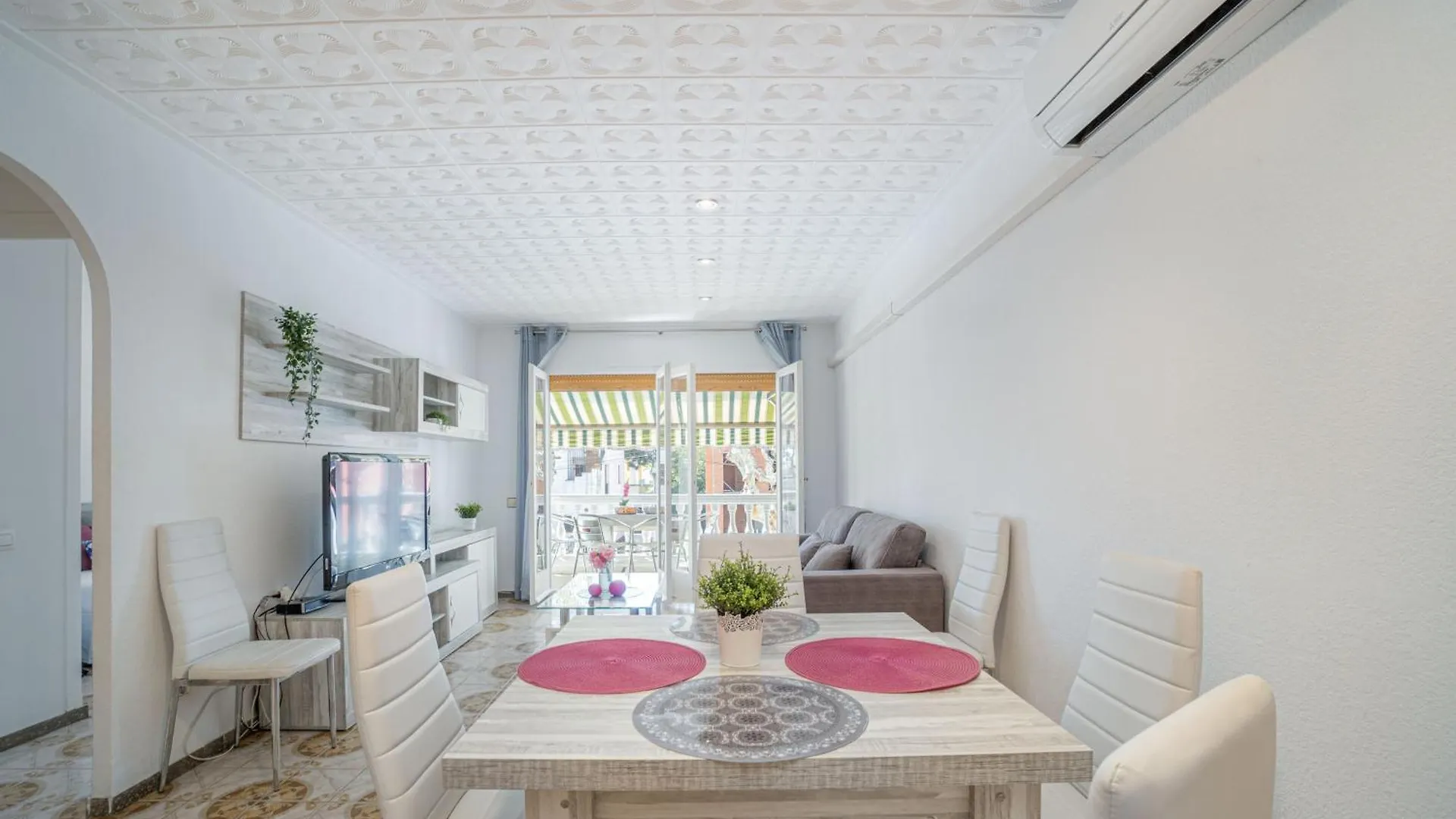 Basic Comfort Apartment Port Emporda 0195 Empuriabrava